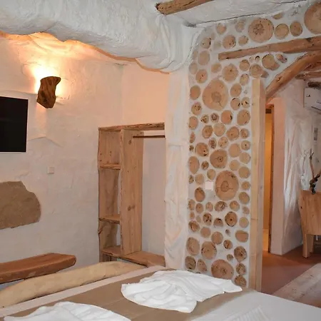 公寓 The Flintstones House *
