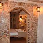 Apartament The Flintstones House