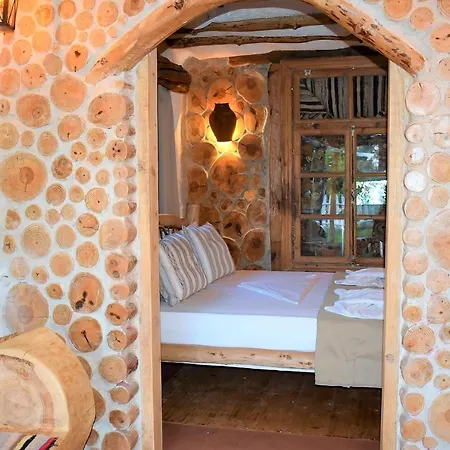 The Flintstones House Daire *